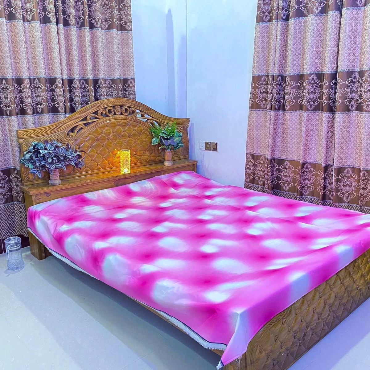 White Pink | 7*8 Feet | King Size | 100% Waterproof Bedsheet